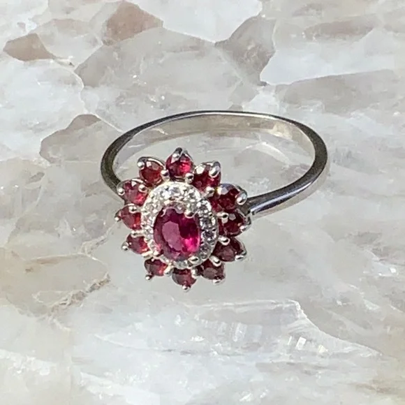 GARNET HALO 925 STERLING SILVER RING, SIZE 7.75 - Picture 5 of 9